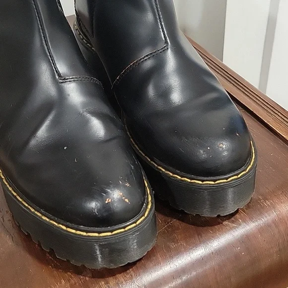 Dr. Martens Chelsea Chunky Zip 8 - Picture 6 of 6